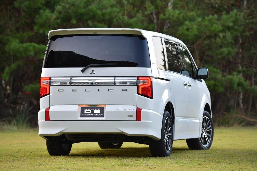  Mitsubishi Delica D:5 Urban Gear 2018 года  (фото 14 из 30)